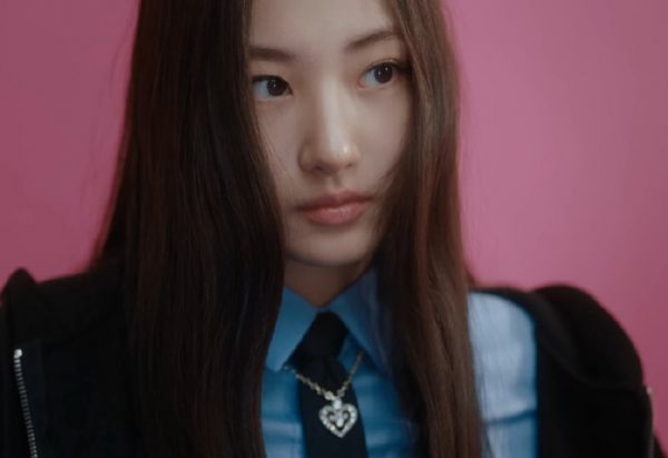 韩国新人女团成员，受到韩网友关注，像朴敏英，有郑秀晶的气质